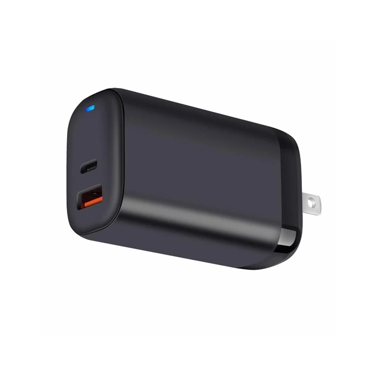 Supplier Praise Dual Port Fast Charging High Power Short Circuit Protect Portable Charger