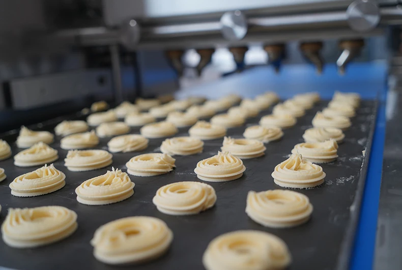 High efficiency automatic cookie bakery line equipment cookie machine biscuit cookie depositor industrial biscuit maker line