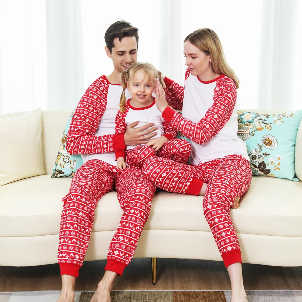 
Wholesale Christmas family Matching pajamas family homewear Christmas printing Loungewear Christmas Family Matching Pajamas set 