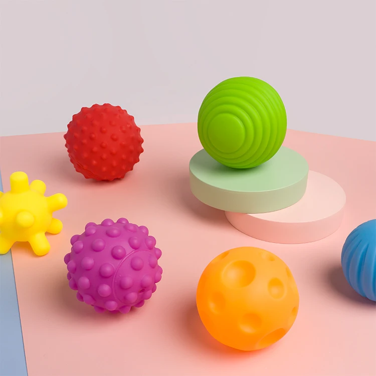 2021 New Non-Toxic Bpa Free Textured Touch Multi Soft Squeeze Bath Toy Toddler Newborn Kids Sensory Baby Massage Ball Set