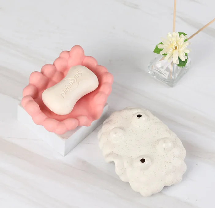 Customized Handmade Ceramic Modern Style Cloud Soap Dish with Drain for Bathroom Decor