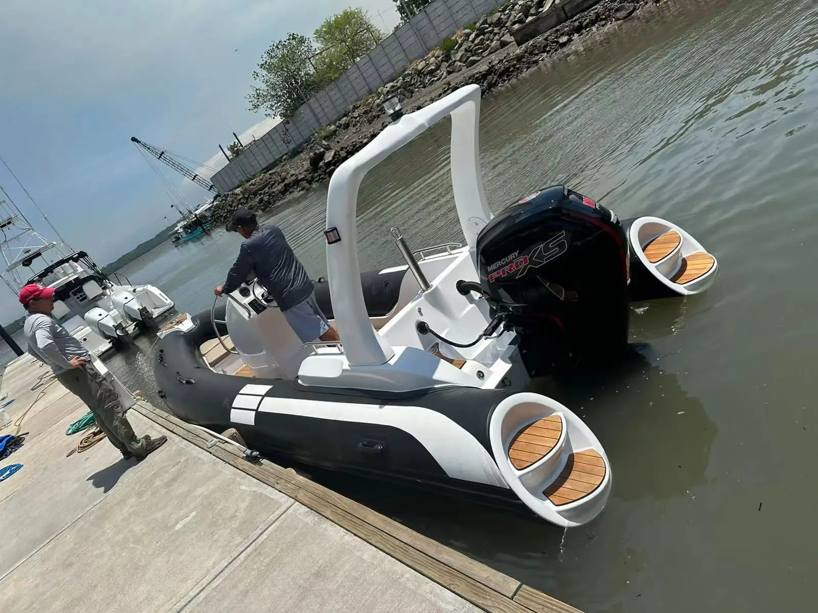 17ft fishing boat semi rigid deep v hull yachts boat ship rib boat 550 hypalon