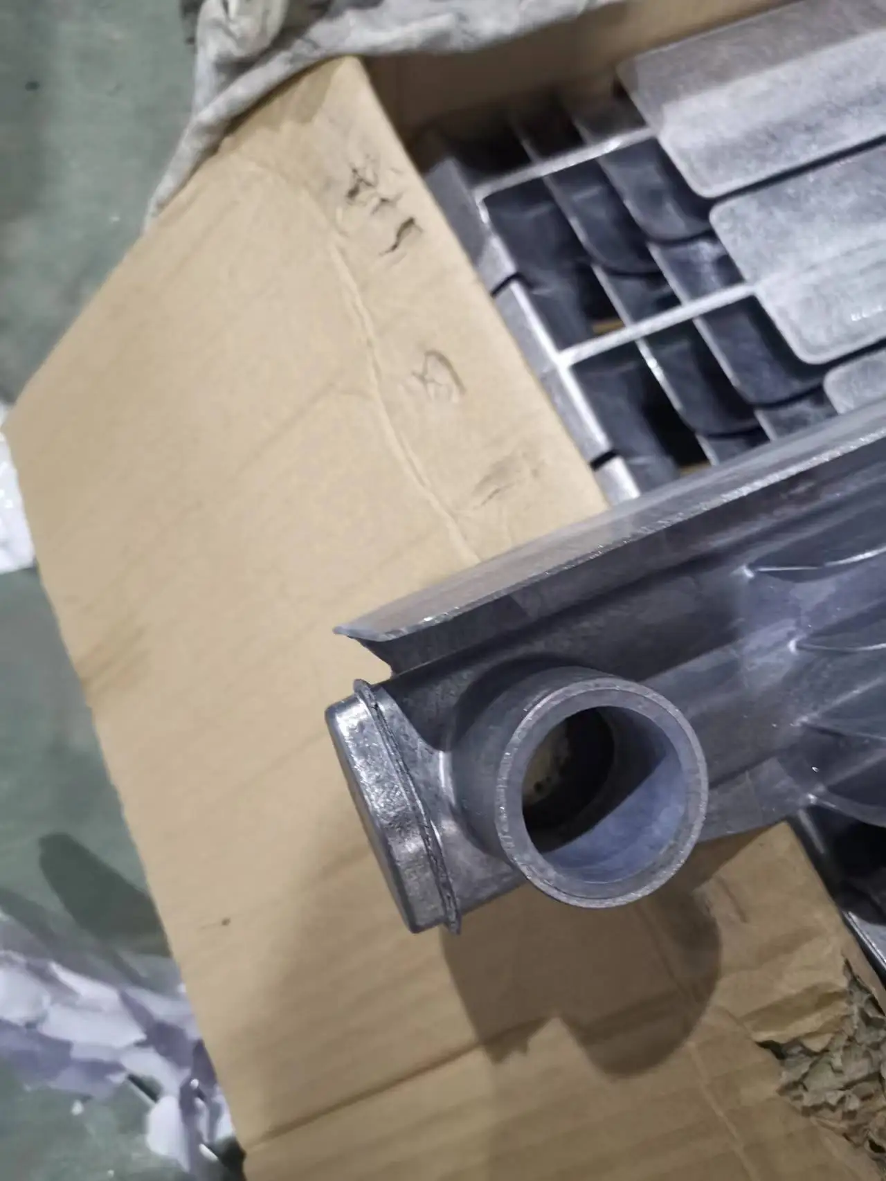 Factory New Design Portable Durable Multifunctional Radiator Welding Machine Equipment