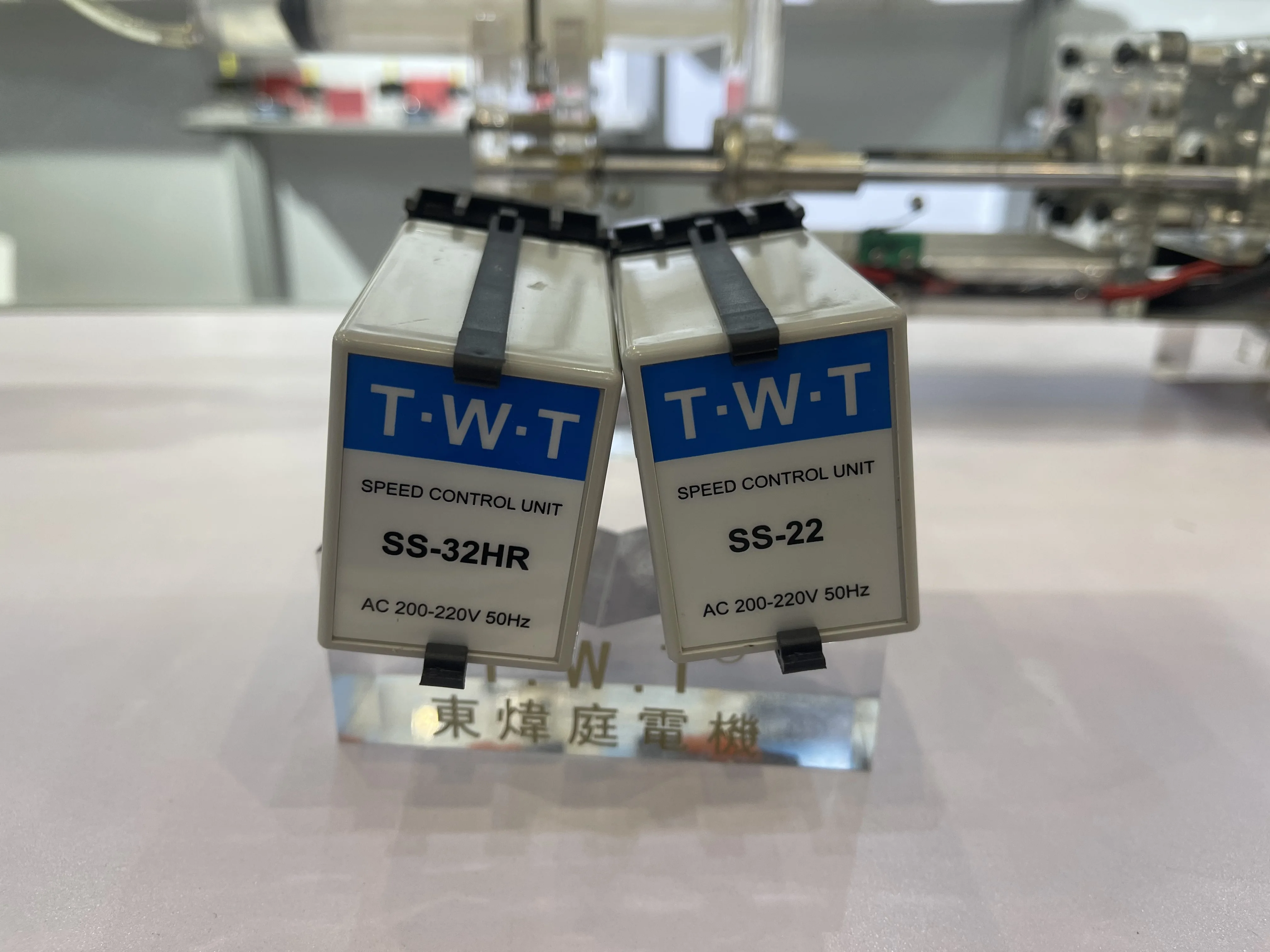 Редуктор переменной скорости для электродвигателя с контроллером twt reverse 60 Вт 5rk60gn-c