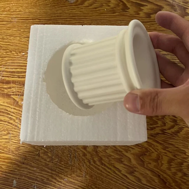 250ml 8oz Wholesale Custom Empty Nordic Modern Matte White Marble Donut Circle Tire Design Ceramic Candle Jar Vessel