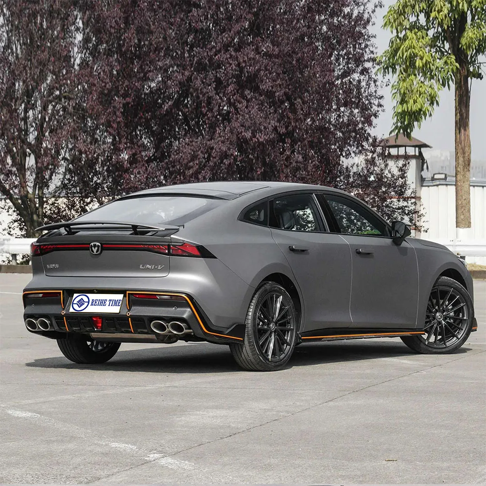Changan Uni-v электромобиль новые автомобили 1 5 t стандартный бензиновый автомобиль произведенный в Китае на экспорт наличии