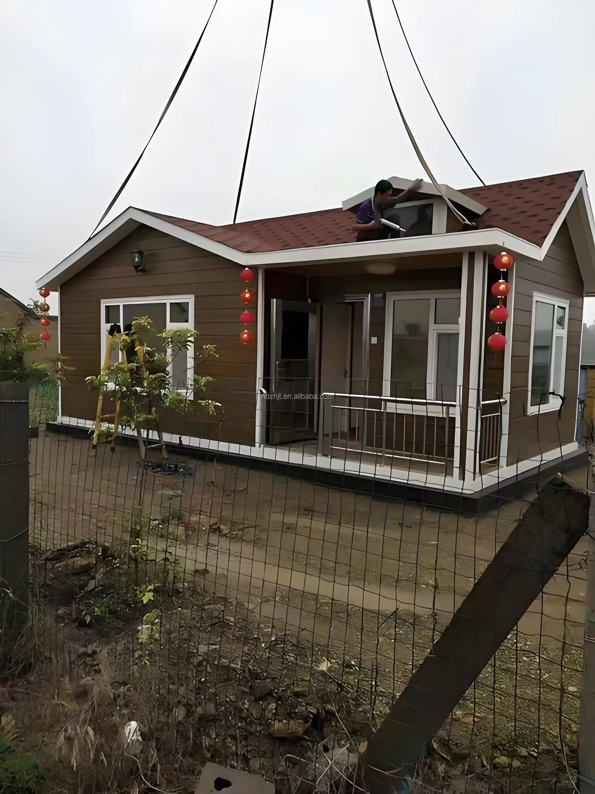 Rapid assembly of temporary dormitories and offices for container houses and mobile board building product types