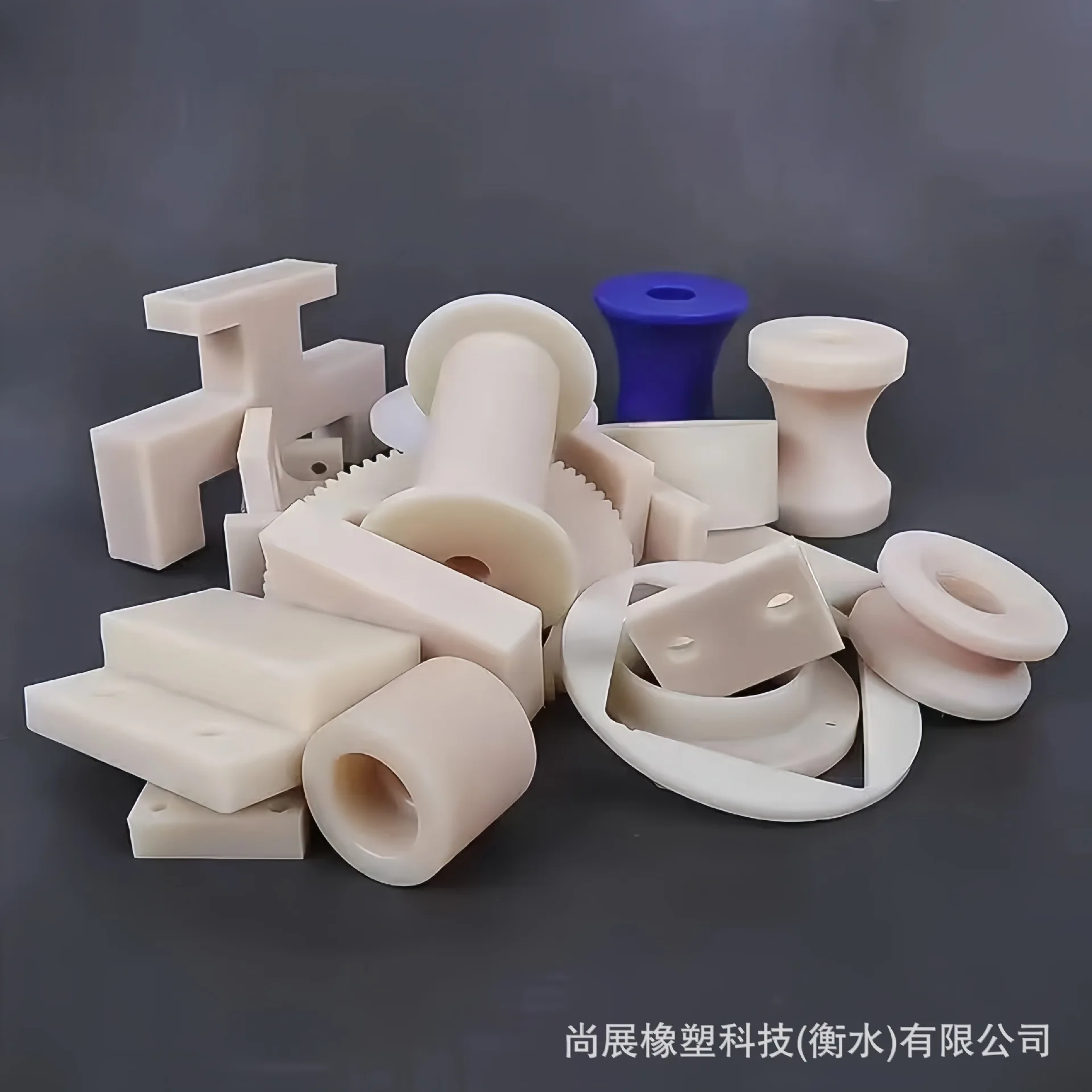 Изготовленный на заказ изготовитель cnc подвергая механической обработке пластмассовые детали UHMW PE пластиковые Подгонянная часть