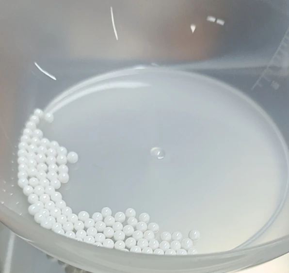 Yttria Stabilized Zirconia Zirconium Oxide Beads  for Polishing Workpiece