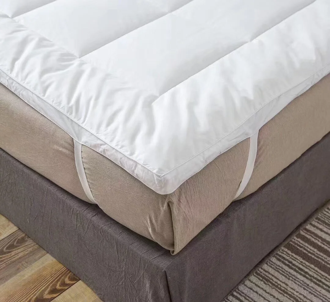 Custom King/Queen/Full Size Thick Mattress Pad Microfiber Polyester Fill Pillow Top Bed Mattress Topper for hotel