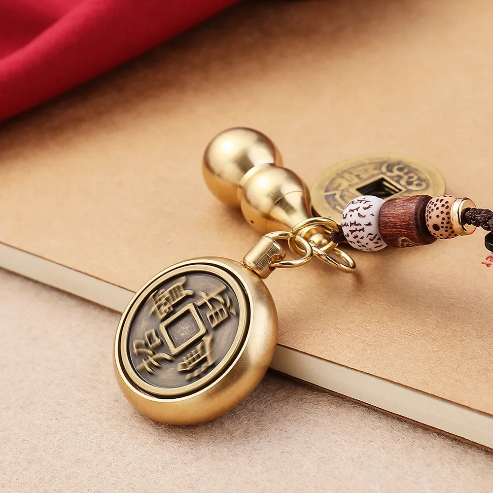 Wholesale Brass Eight Guardian Gods Car Key Pendant Rotatory Buddha Bag Accessories Can Pack Cinnabar Twelve Zodiac Keychain