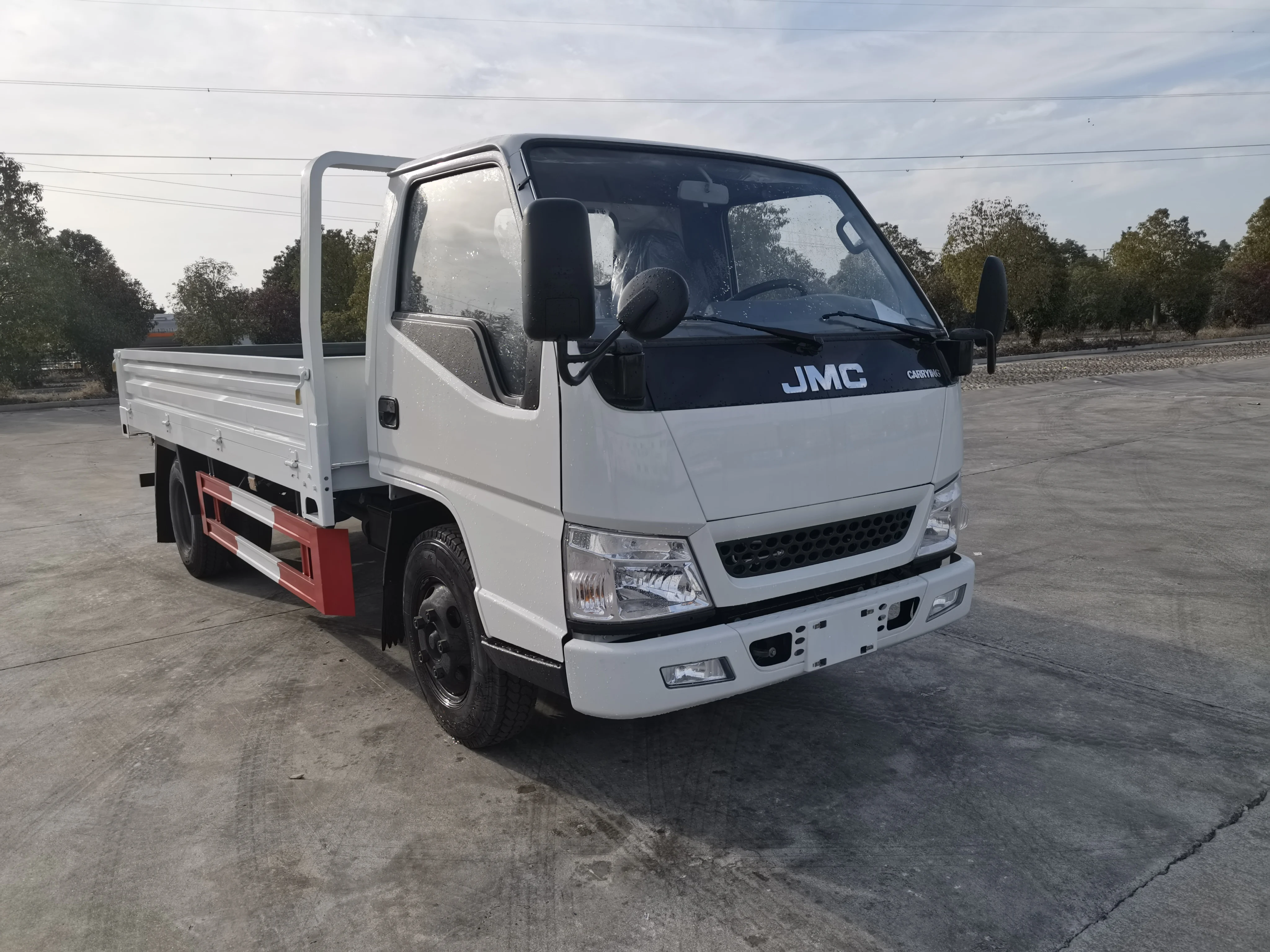 5ton Chinese small trucks isuzu 4x2 mini diesel light cargo truck