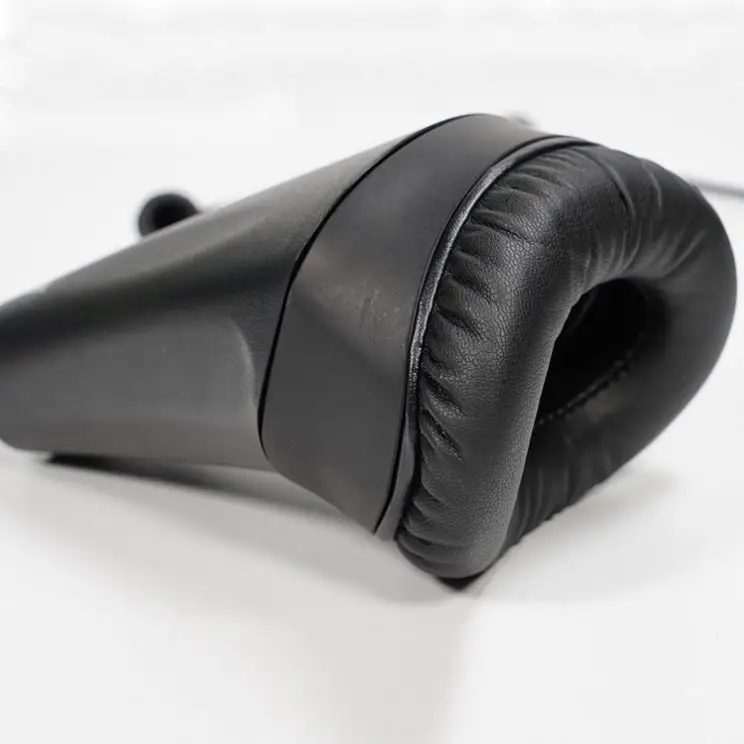 Price Good Sports Earbuds Macaron Mic Earphones Earphone Cover With High Quality