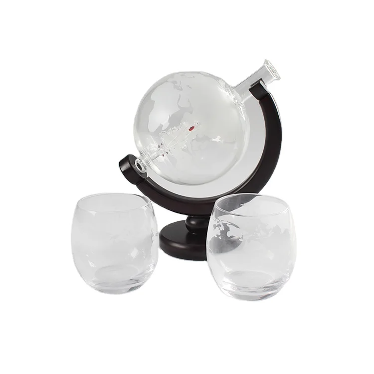 850ML Whiskey Globe Decanter With Wood Base Handmade Skull Shape Liquor Glass Decanter with 2 cup