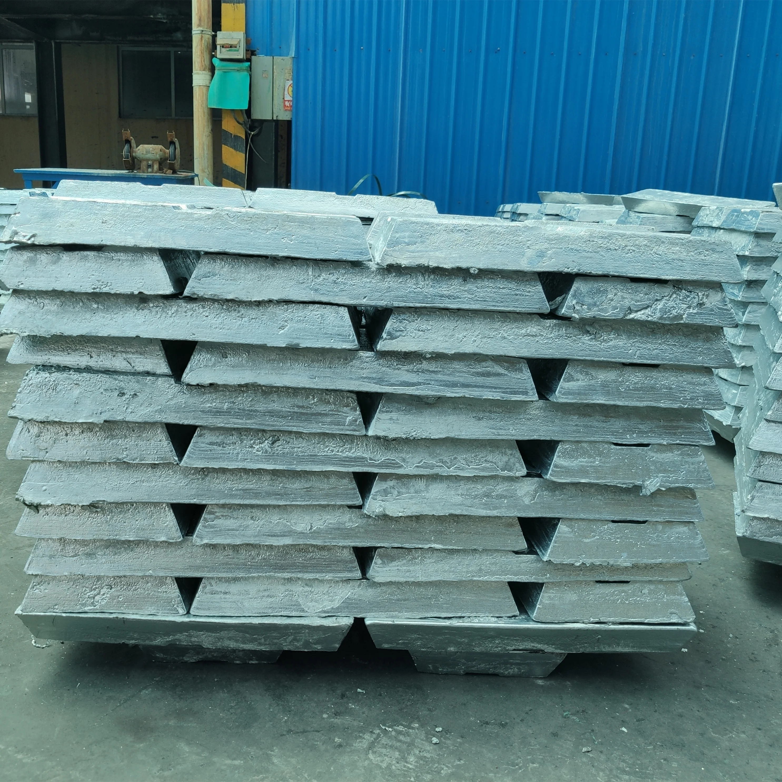 Supplier direct selling zinc ingot 99.99% high purity zamak 5 zinc alloy ingot