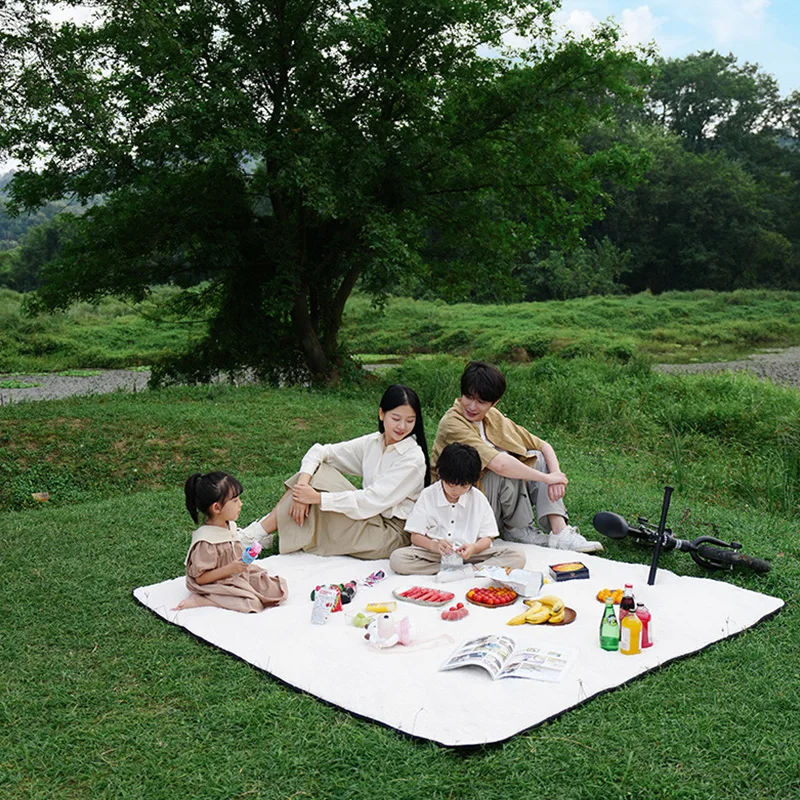 2 In 1 Outdoor Fit 4-6 Adults Waterproof Beach Mat Large Foldable Picnic Mat