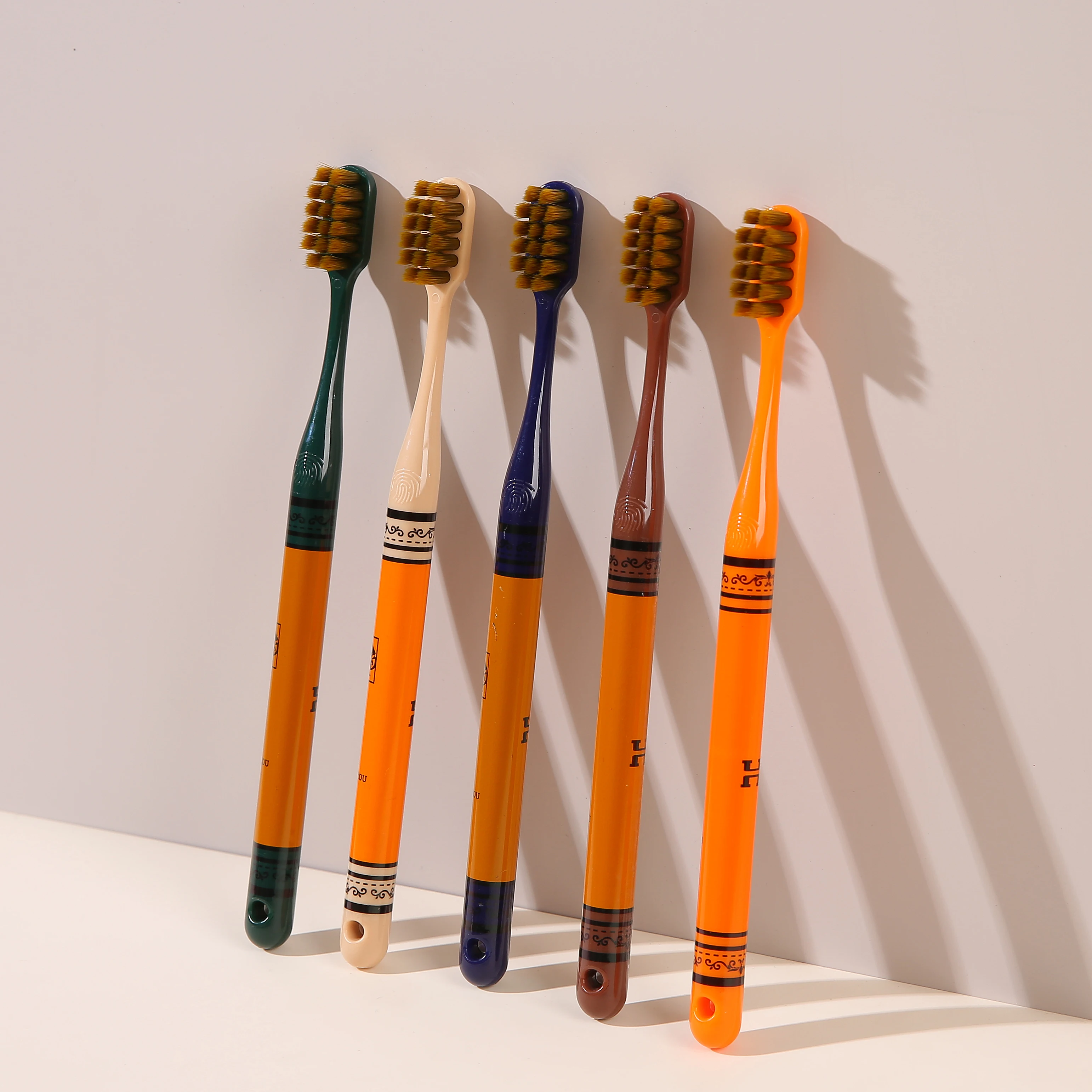 New arrival daily home use products family daily toothbrush manufacturer wide head pbt bristle 5pcs toothbrush family pack