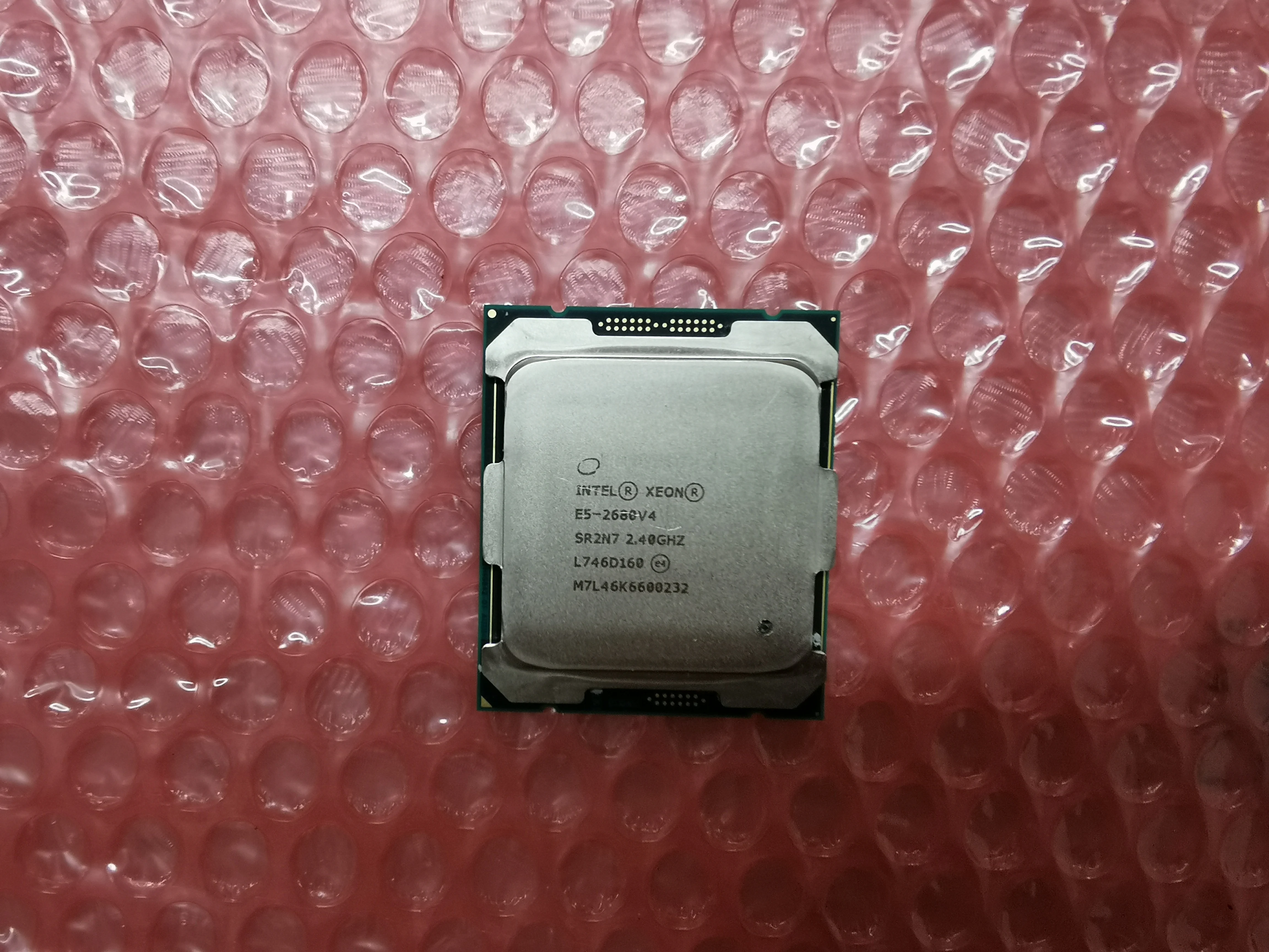 
Intel Xeon Processor E5-2680 v4 (35M Cache, 2.40 GHz) CM8066002031501 SR2N7 CPU 