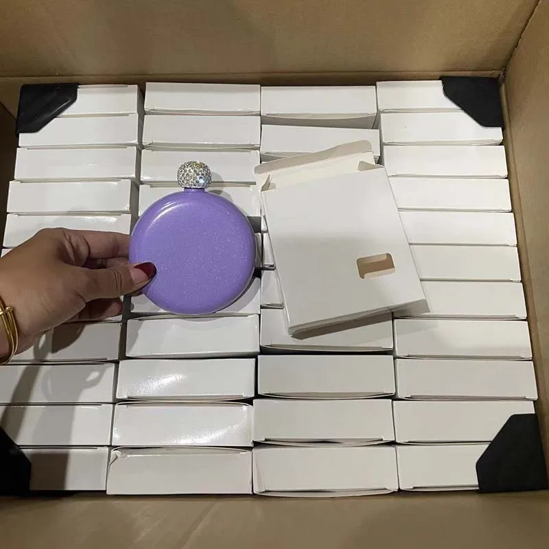 Wholesale Women Pocket Lovely Stainless Steel Alcohol Liquor Flask 5oz Glitter Round Hip Flask With Rhinestone Lid