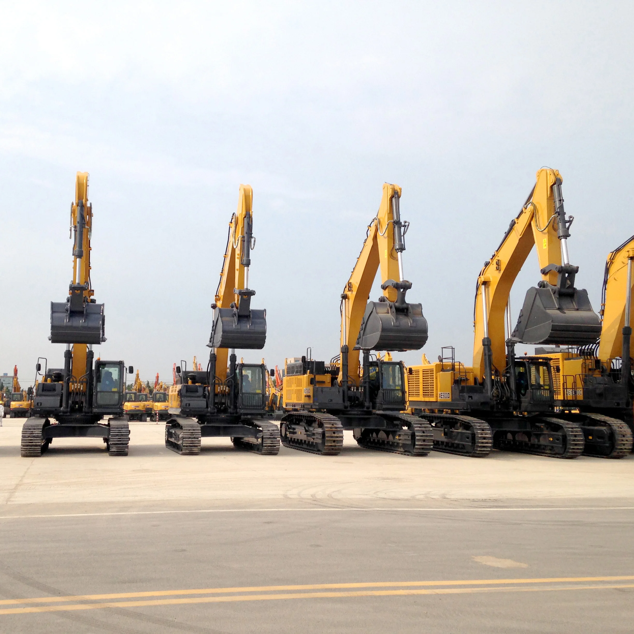 China Top Brand 90 TON Large Hydraulic Mining Crawler Excavator XE900D for Sale