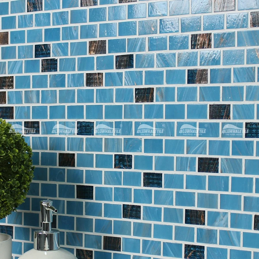 Hot Sale Commercial Hotel Villa Aqua Project Hot-Melting Luminous Brick Bond 20x30mm Blue Mixed Swimming Pool Glass Mosaic