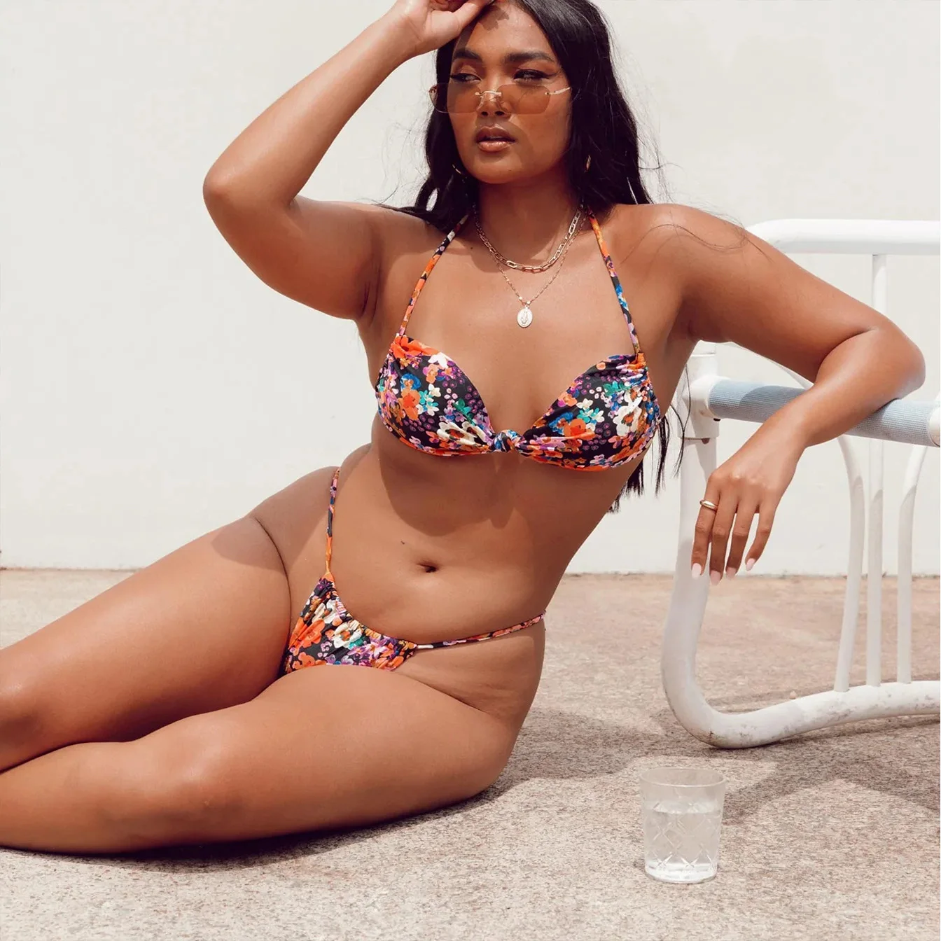 Custom Women Two Piece Sexy G String Thong Halter Aura Micro Bikinis Set Swimwear Beachwear