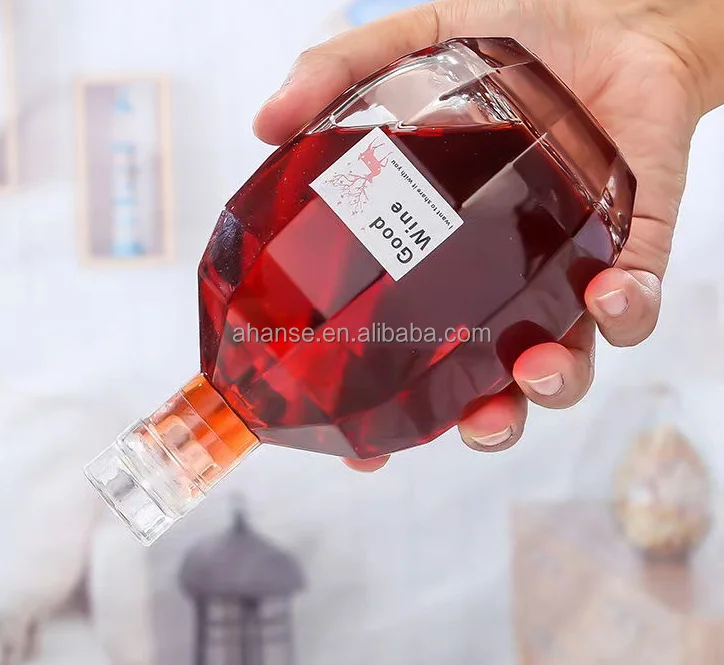 Fancy luxury Custom diamond cut embossed liquor bottle wine Tequila whisky brandy vodka glass bottle with glass lid