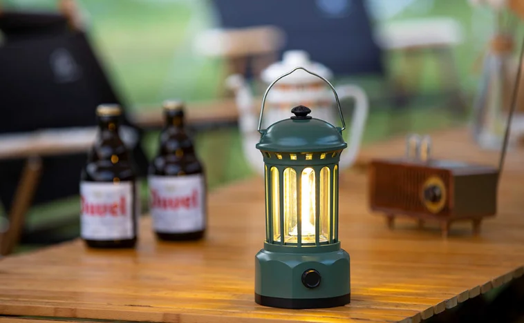 Manufacturer Price Retro Old-Fashioned lights Portable outdoor camping Rechargeable lamp