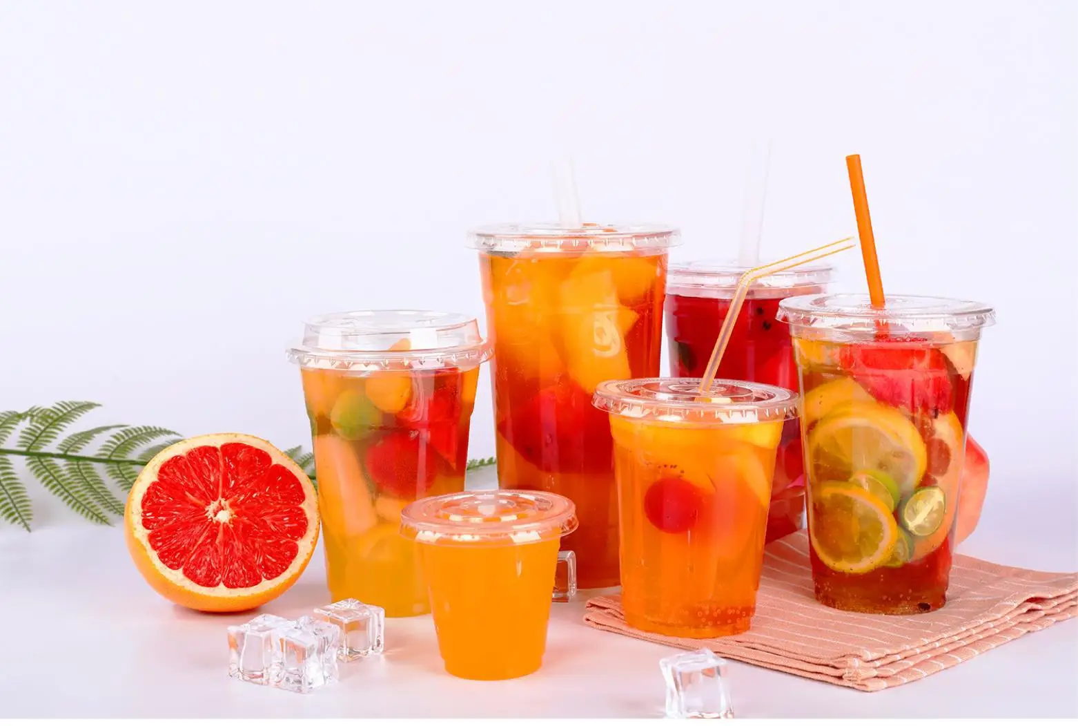 Eco-Friendly Custom Logo Disposable Coffee and Soft Drink Plastic Cups with Lids
