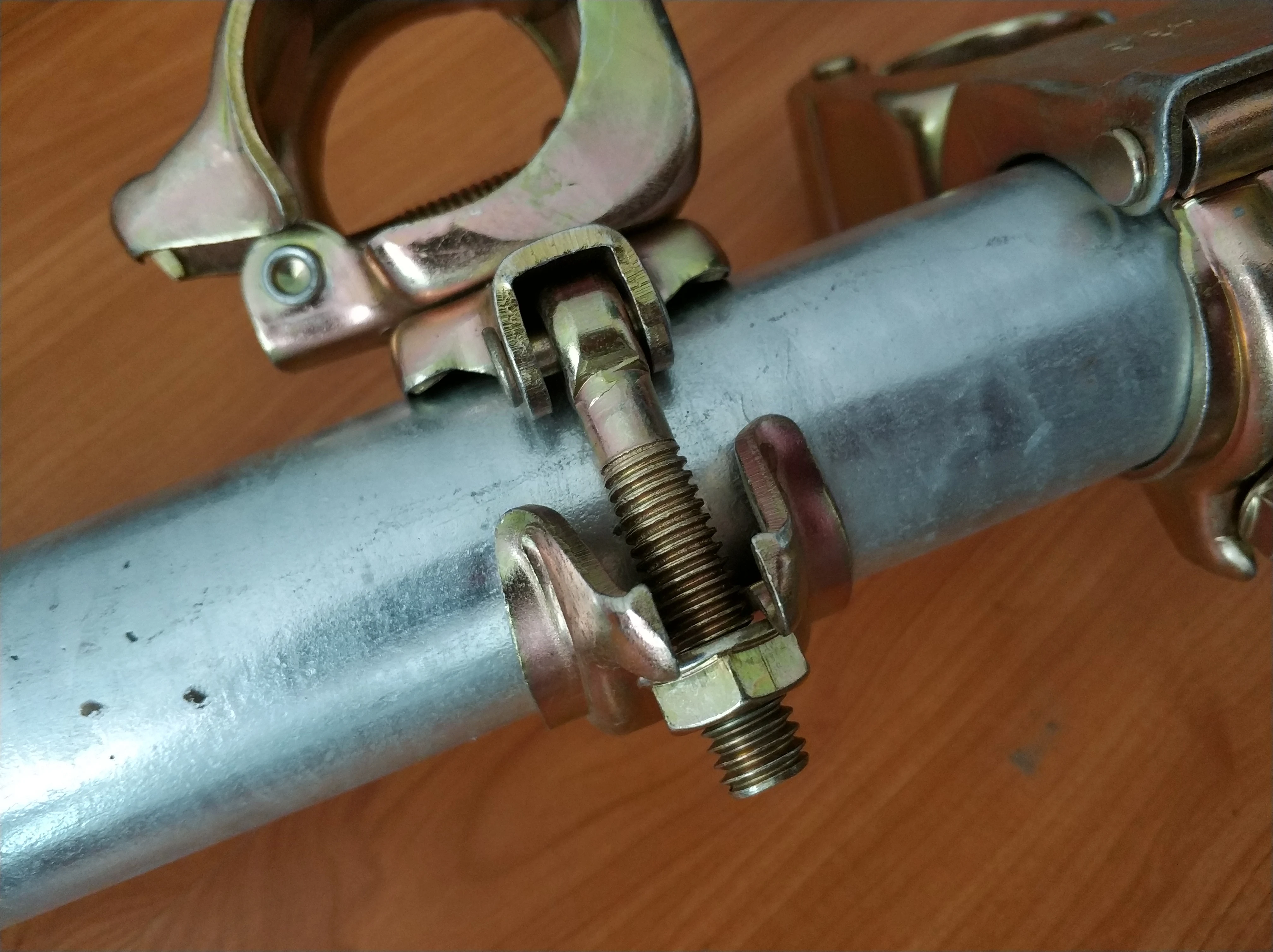 scaffolding gi pipe joint couplers butterfly clamps scaffolding tube and fittings