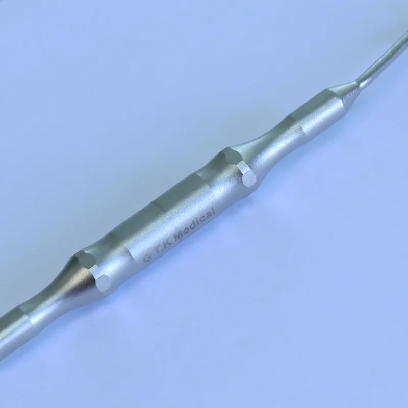 Dental hospital clinics use oral retractor