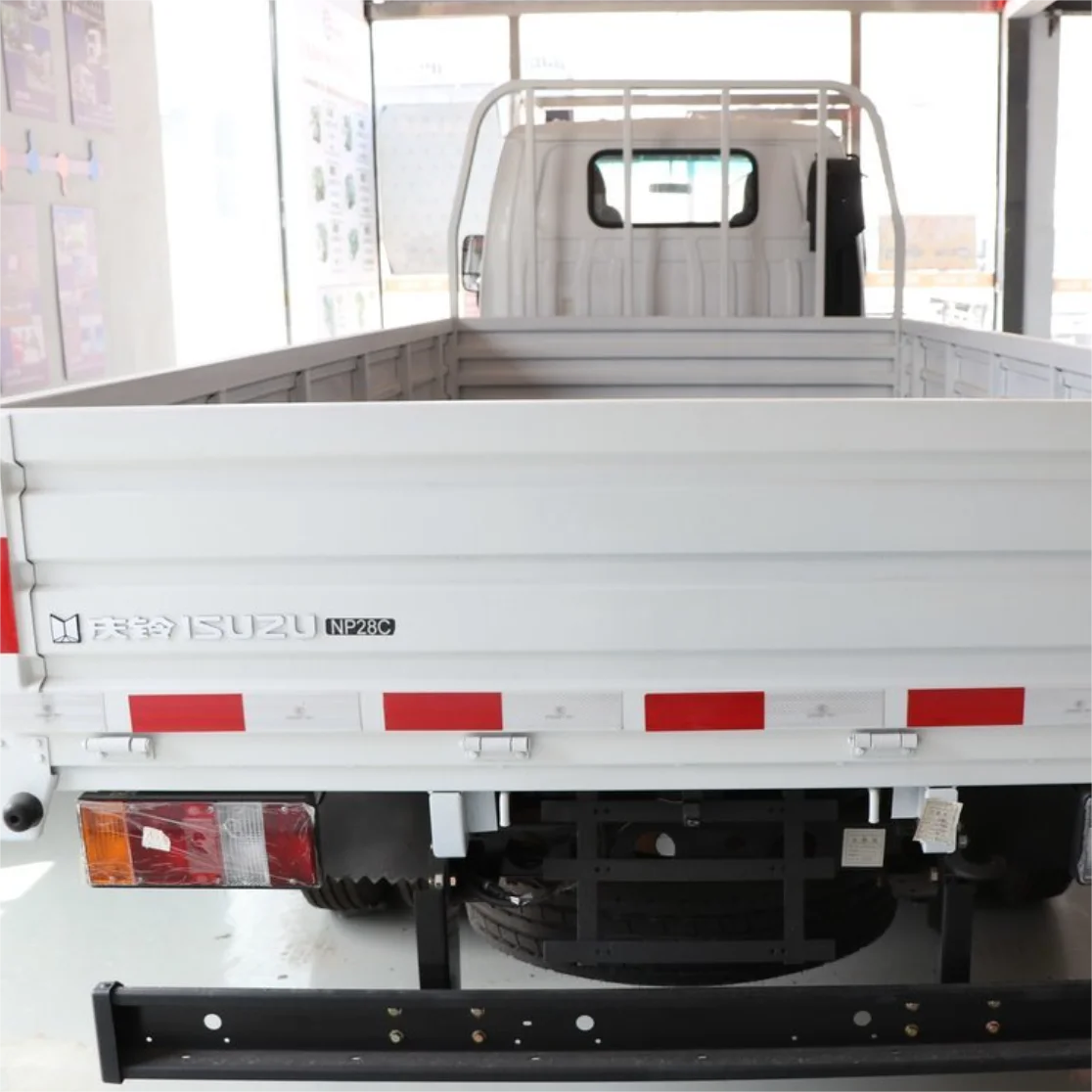 Good Condition Used 0 km Qingling ISUZU New Truck Five Seats 4*2 100p Light Truck