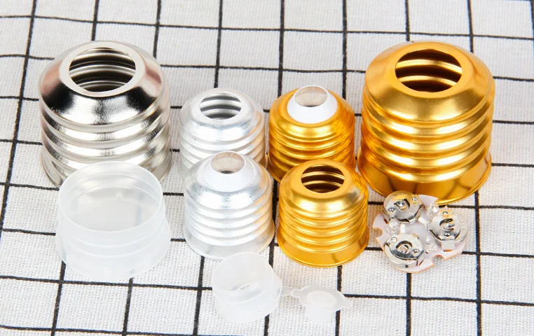 LED Drink Bulb Bottle 300ml 400ml 500ml  Light Bulb Shaped PET Cup for Cold Juice Beer Bubble Tea Beverage