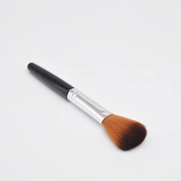 Makeup Brush For Applying Foundation & Concealer Creates An Airbrushed Finish Made With Vegan Cruelty-Free Bristles