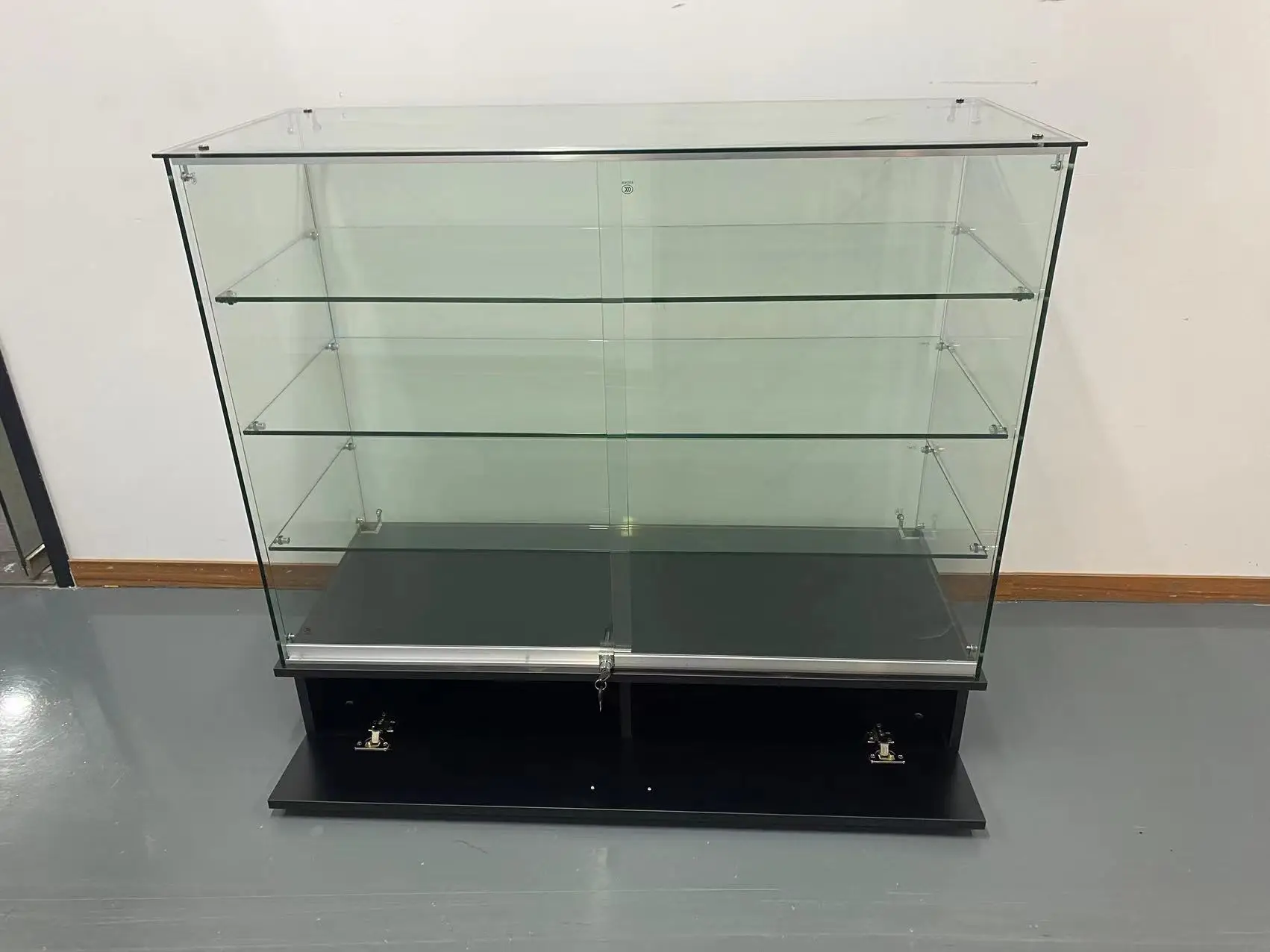 High Quality OEM Modern Shop Glass Counter Showcase display Custom Led Light Retail glass showcase