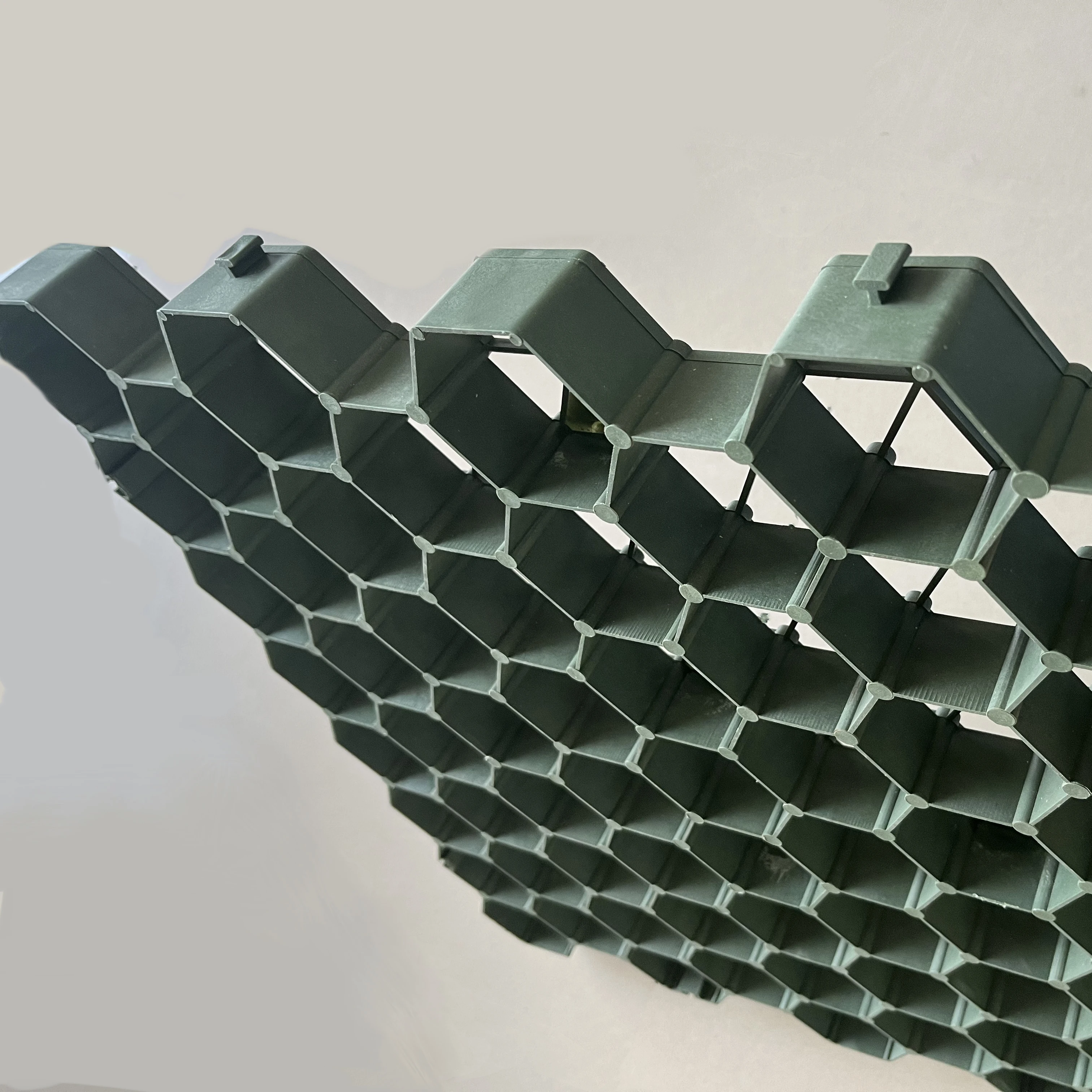 Best Price  Grass Paver for Outdoor Green Belt Grid Gravel Honeycomb Driveway Stabilizer Grid grass grid for parking lots
