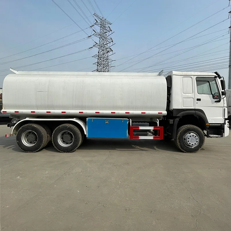 Sinotruck Used Howo 6x4 Oil Fuel Tanker Truck Heavy Duty Tanker for Sale