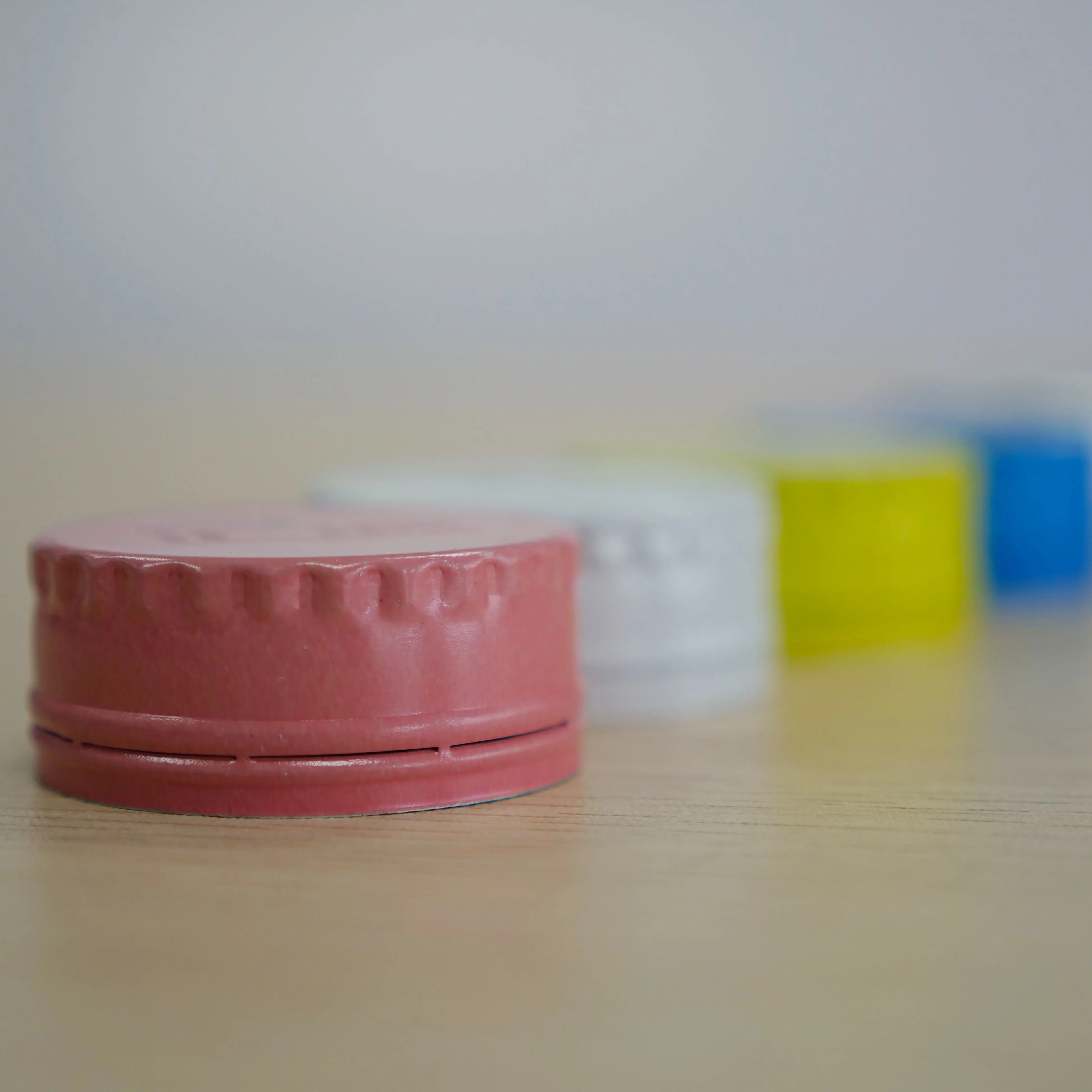 38 gold aluminum bottle temper-proof screw top cap matt silver