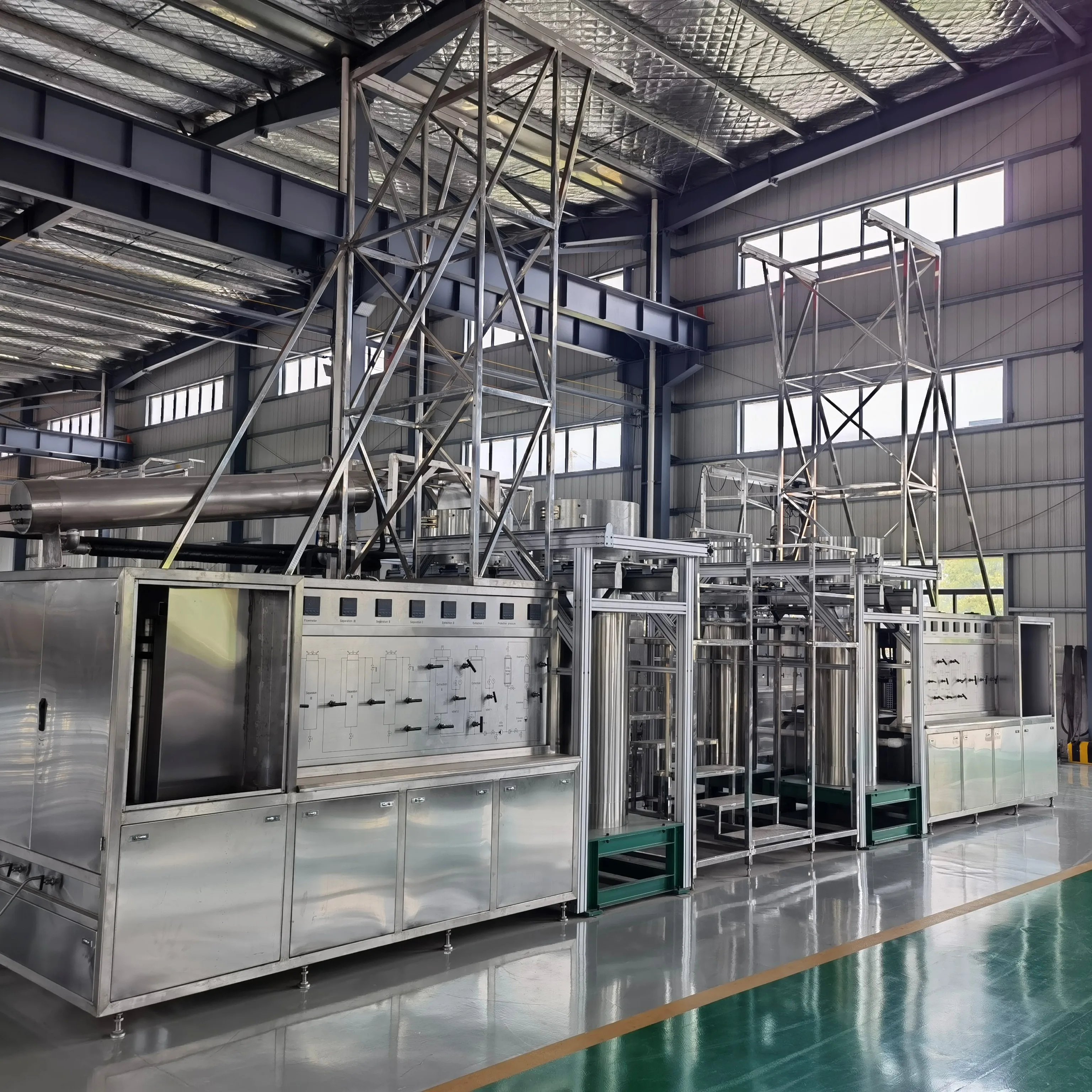 Supercritical CO2 Extractor for Botanical Extraction with More Than 100 Systems Worldwide