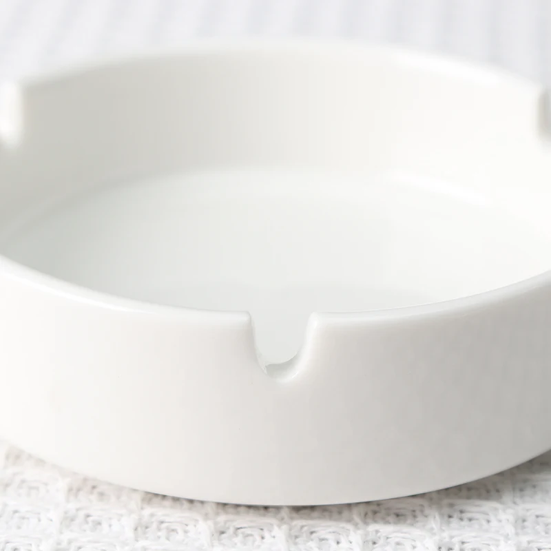 Custom Logo Printed Restaurant Bar Hotel Home Cigarette Cigar Ashtray Portable Small Ceramic Ashtray