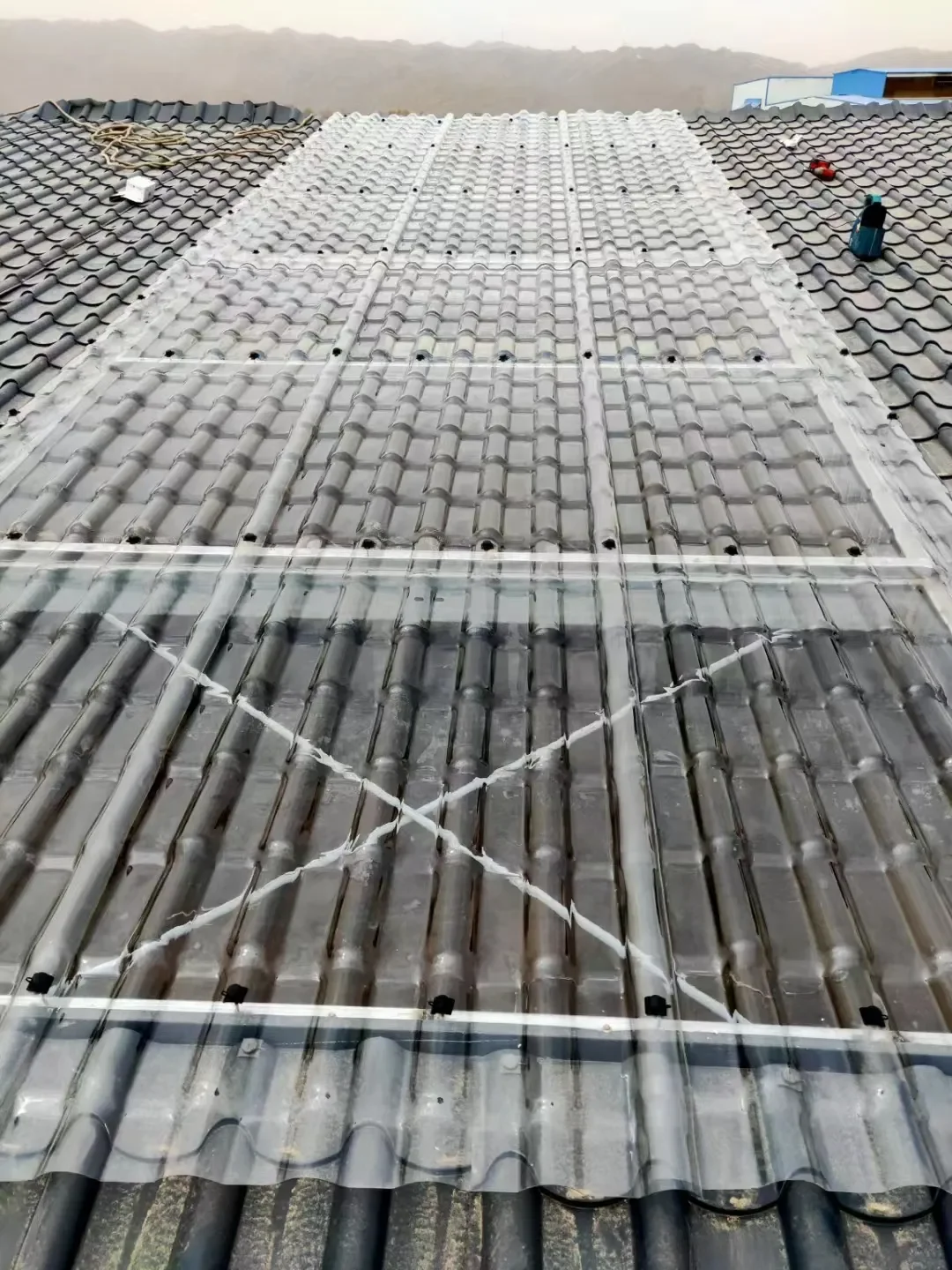 Modern transparent polycarbonate corrugated transparent roofing panels