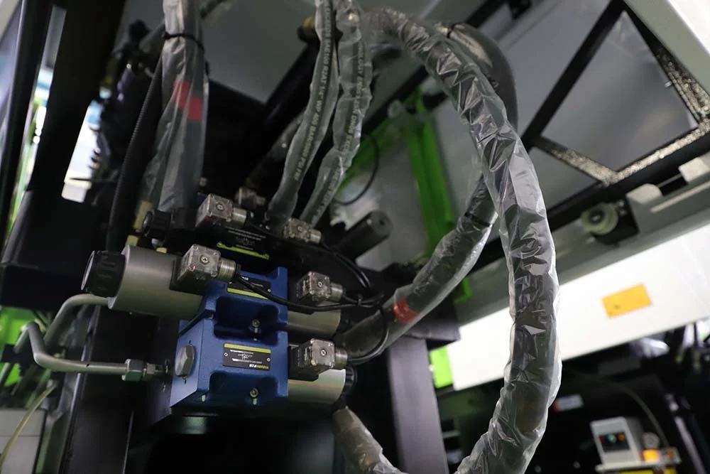 Пластмассовые литьевые машины UN120SKII, литьевые пластмассовые литьевые машины