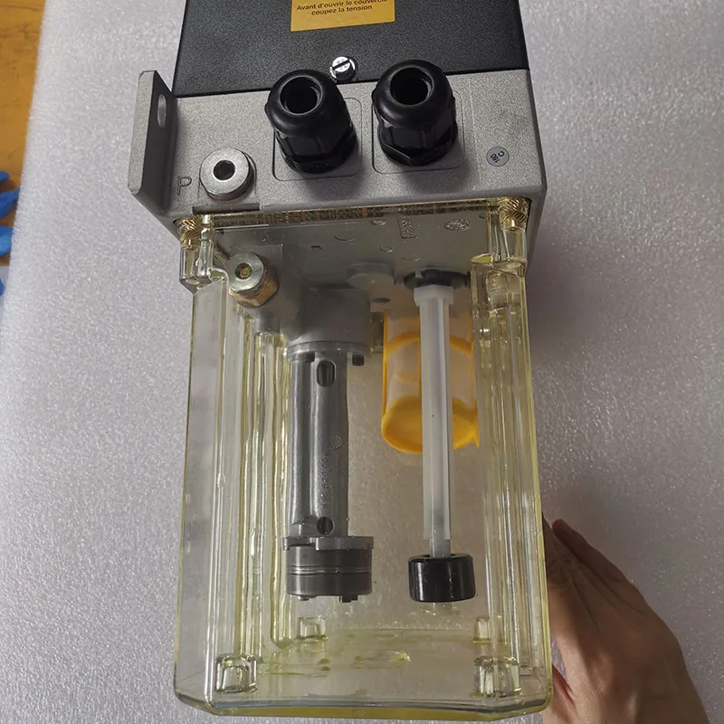 MKU2-KW3-22100+428  VOGEL  LINCOLN Gear Pump Lubrication Pressure-relief valve  MonoFlex single-line systems and centralized