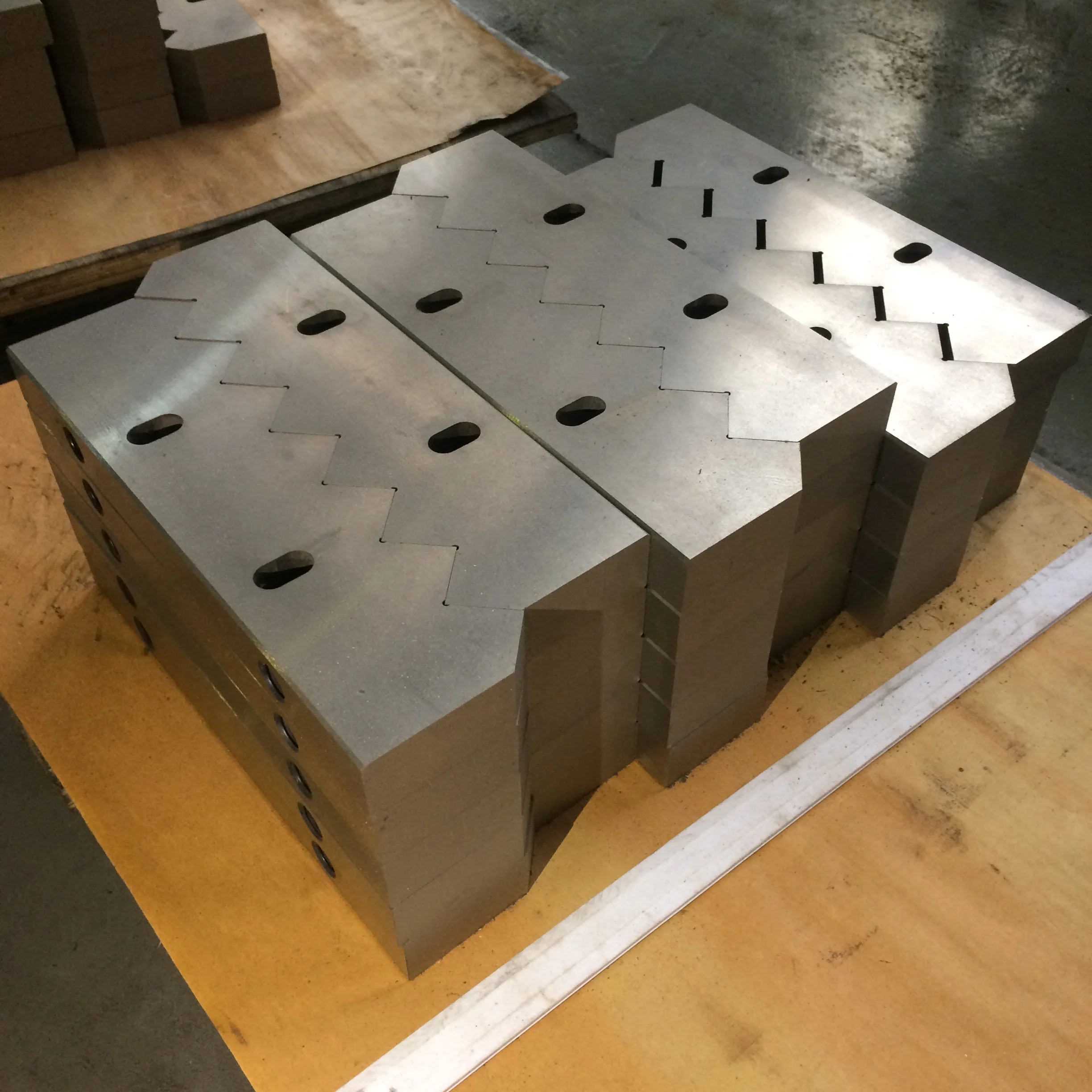 Hot sale Tungsten carbide Blade for plastic and rubber shredder rotor blade