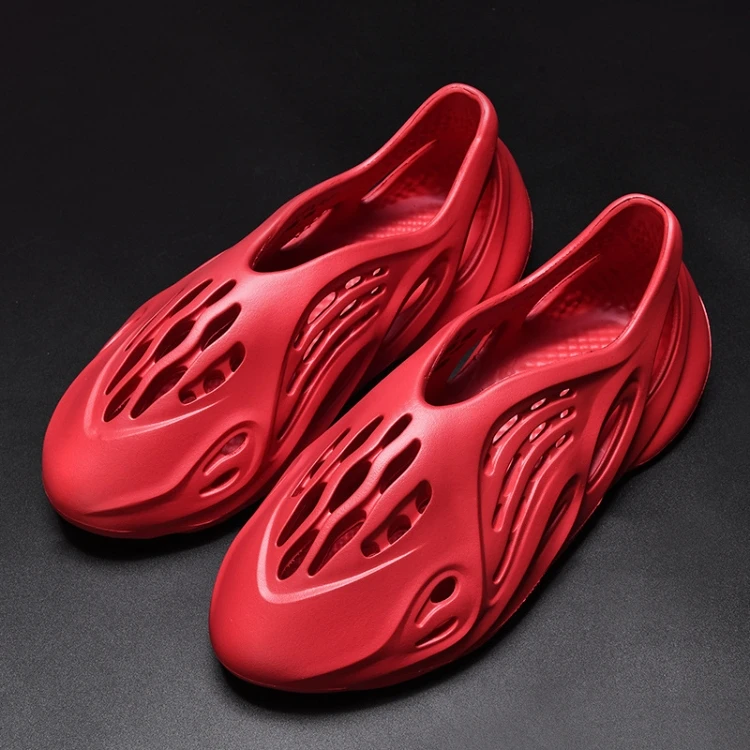 High Quality Yeezy Summer  Sandals Women Men Garden Shoes Lightweight Eva Men Beach Clogs Shoes