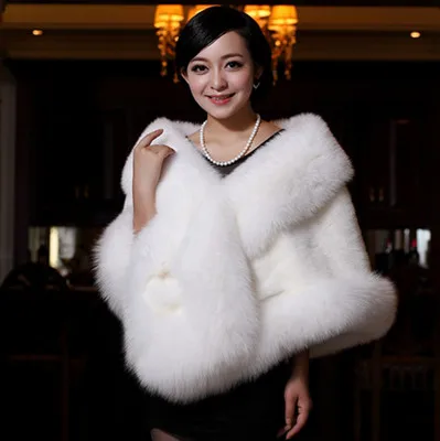 Manufacturers Luxury Winter Cape Wedding Decoration Scarves Fox Fur Ponchos Ladies Faux Fur Shawl