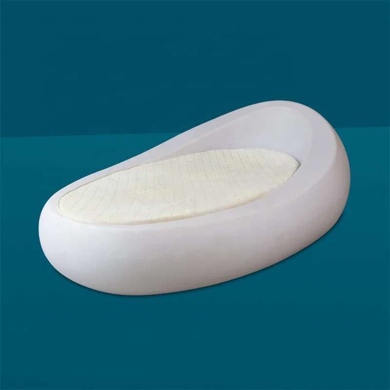 Outdoor furniture sunbed Plastic poolside bed with cushion outdoor in water daybed