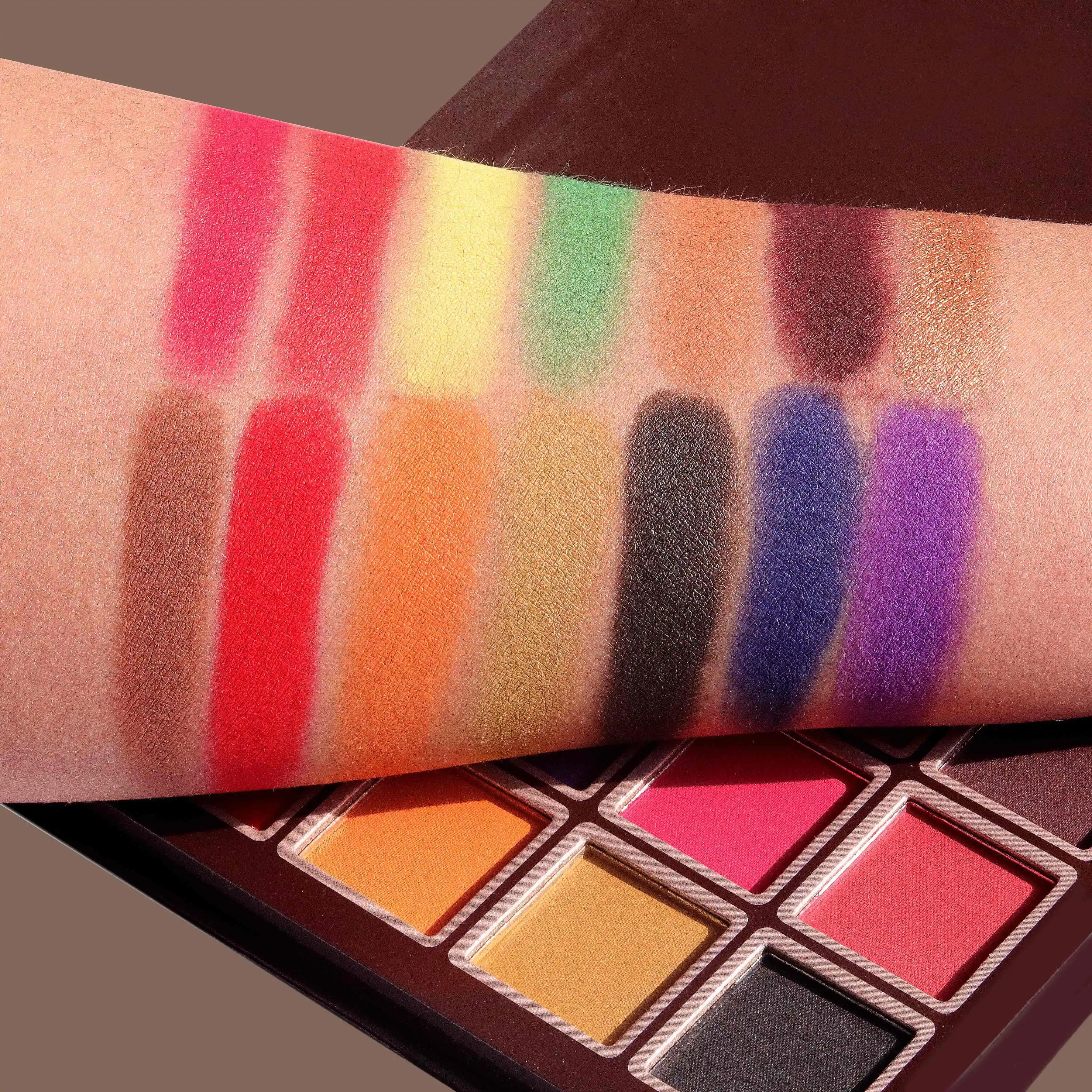 Free logo printing Cruelty Free  super High Pigment 14 Colors nude  Eyeshadow Palette Private Label Low MOQ