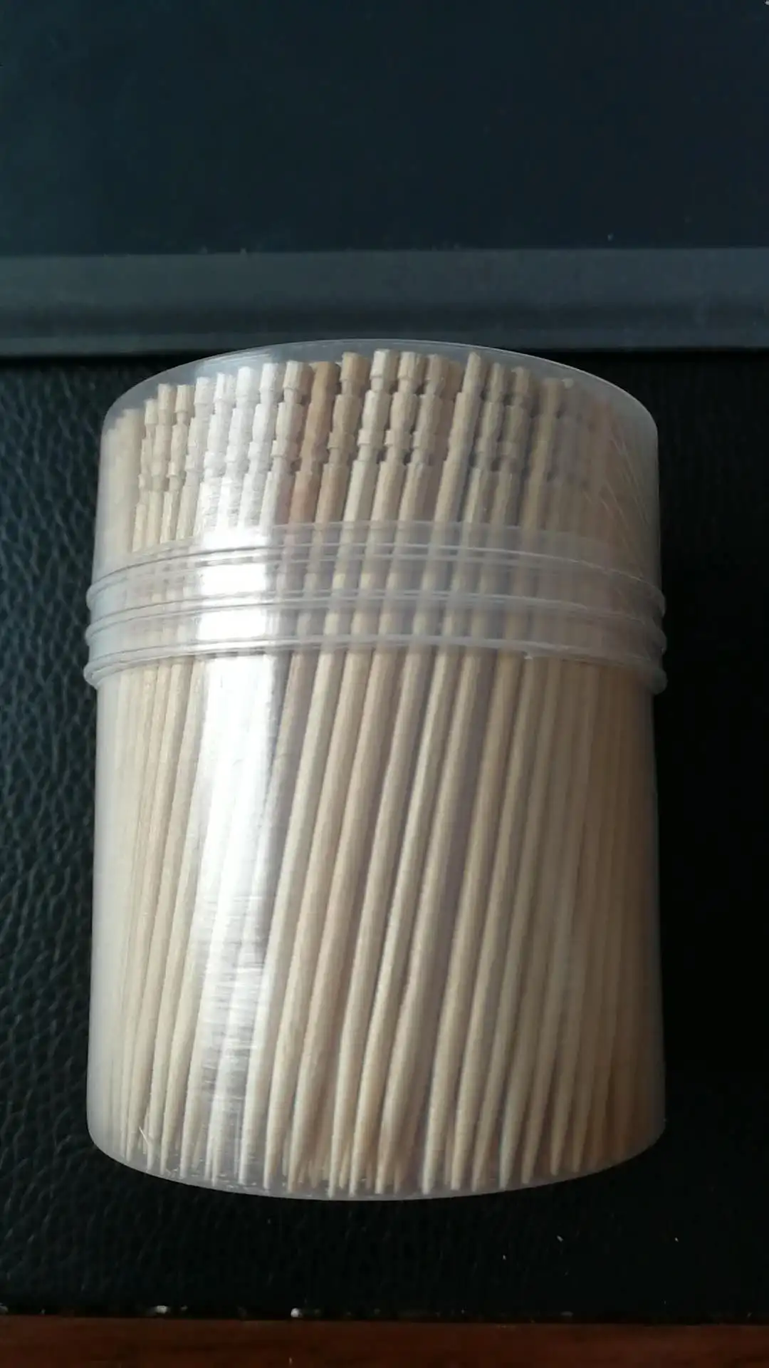 Biodegradable Natural Disposable China Factory Bulk Sale  wooden  Toothpicks With Plastic Box