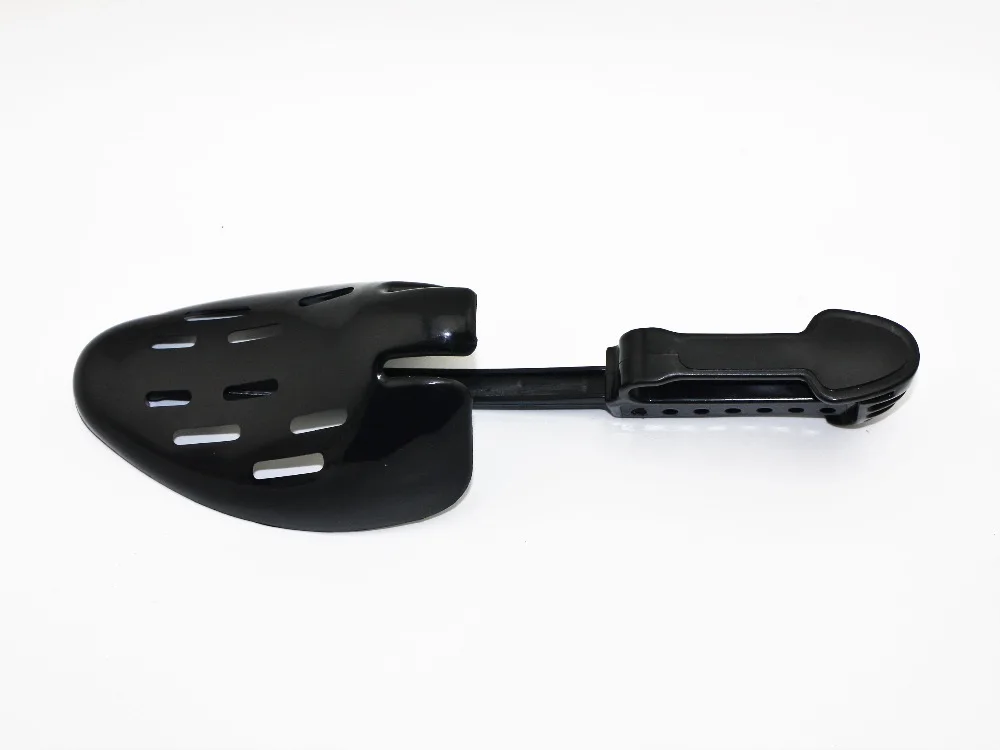 New design Adjustable cheap customized color men shoe tree plastic boot stretcher